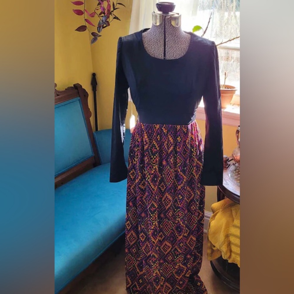 Party Dress Vintage 1970's. PM by Pantel.  Gorgeous Retro Maxi pleated skirt.US8